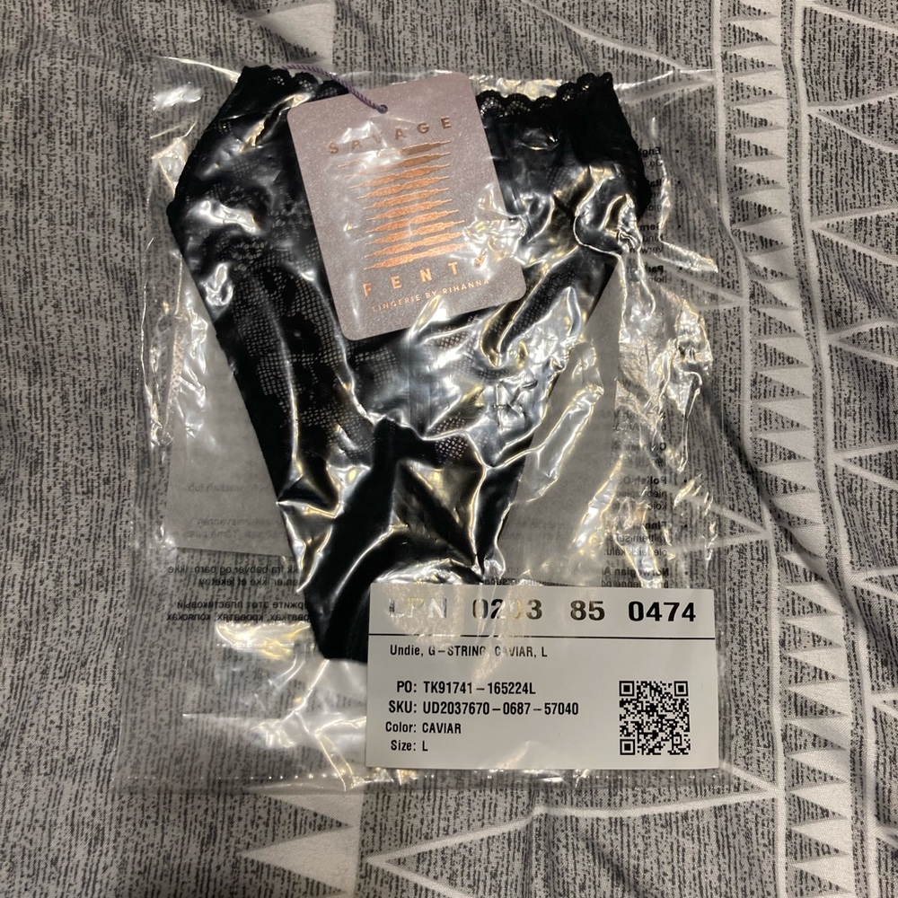 Savage Fenty g-strings - Picture 2 of 12